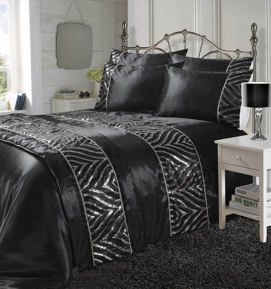Luxurious Shimmer Duvet Cover Set With Soft Black Faux Silk Cloth