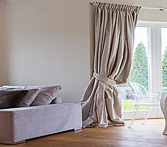 How to Choose Curtains for Living Room?